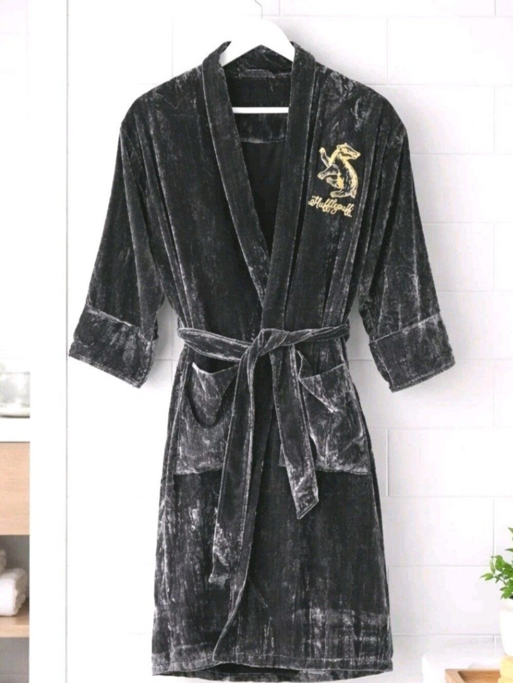 Pottery Barn Teen Harry Potter Hufflepuff Velvet Robe L/XL NWT